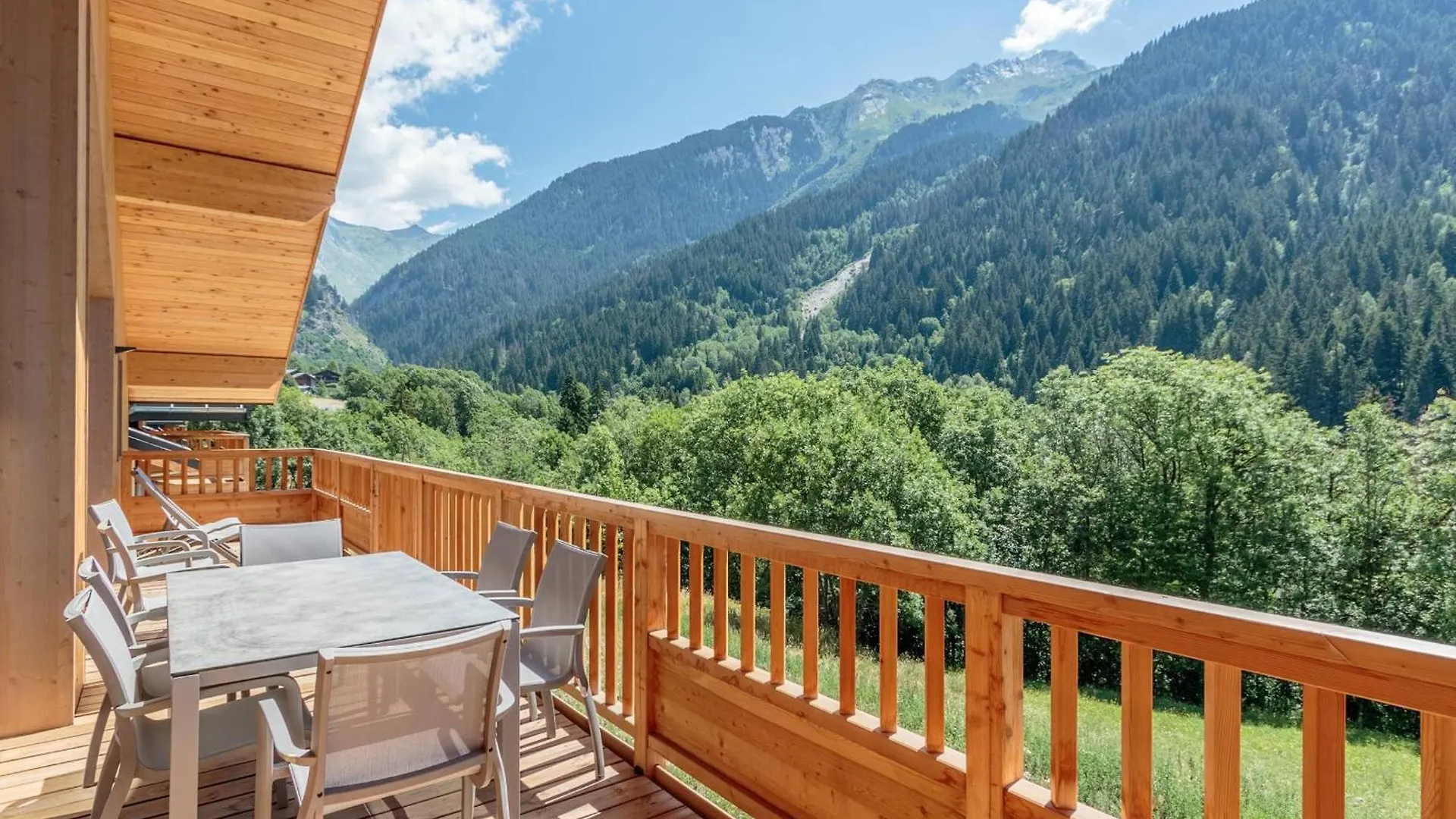 Appartement 10 Personnes Champagny-En-Vanoise, Parking, Animaux Admis, Balcon, Wifi - Fr-1-638-7 La Plagne 0*,  France